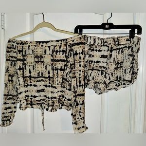 Vitamin A Shorts and Crop Top Beach Cover Up Size Small/6